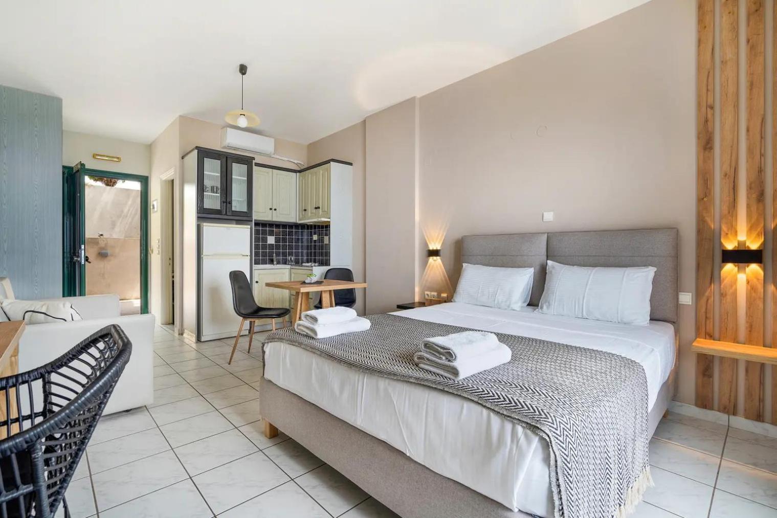 Sunset Premium Studio D Ayios Nikitas Ngoại thất bức ảnh